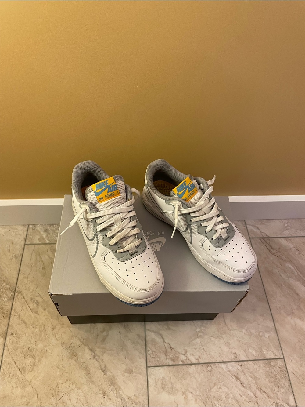 Nike Air Force 1 Low White,Yellow,Gray (6 Youth. Fits approximately Woman 7.5) - Picture 3 of 4